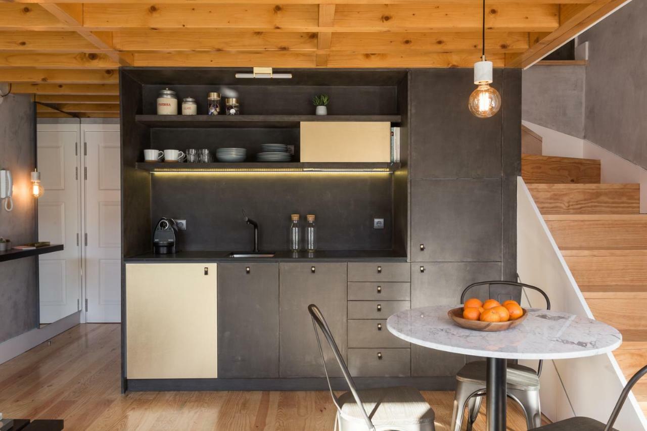 Gold & Grey Loft Almada Leilighet Porto Eksteriør bilde
