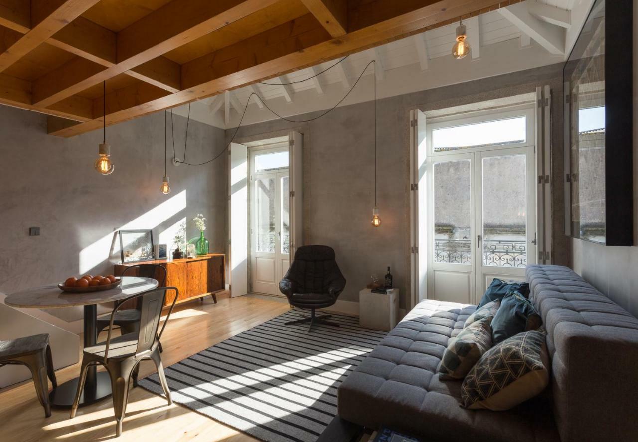 Gold & Grey Loft Almada Leilighet Porto Eksteriør bilde
