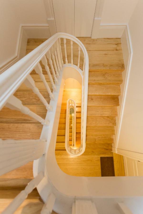 Gold & Grey Loft Almada Leilighet Porto Eksteriør bilde