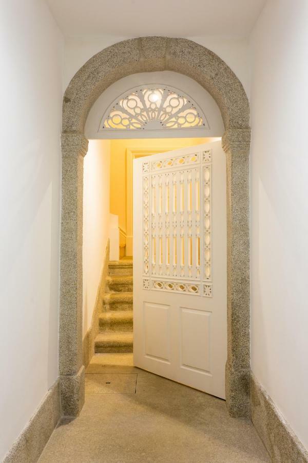 Gold & Grey Loft Almada Leilighet Porto Eksteriør bilde